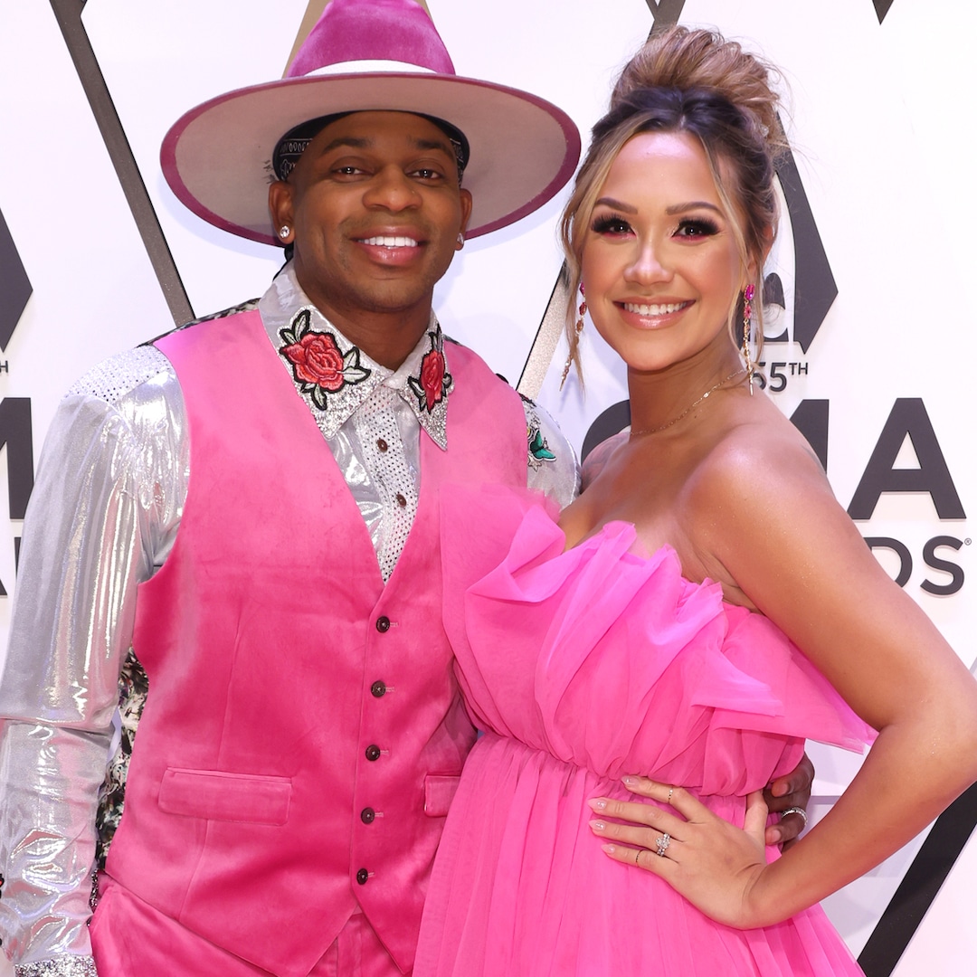 See Every Couple on the Red Carpet at the 2021 CMA Awards